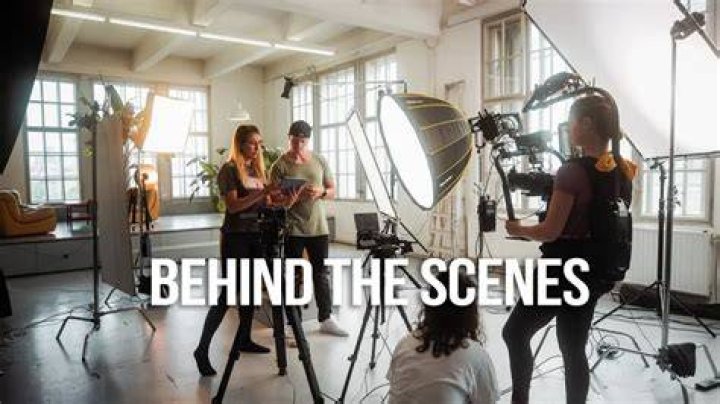 Behind-the-Scenes Of A Pregnant War Correspondent