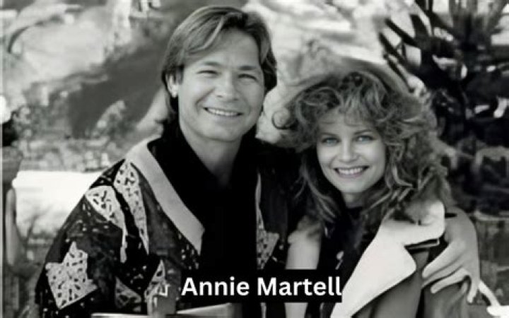 Biography Annie Martell