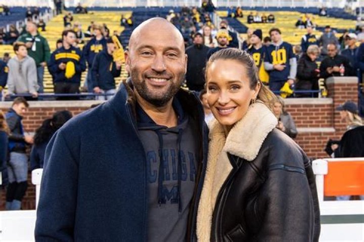 Derek Jeter Wife Net Worth