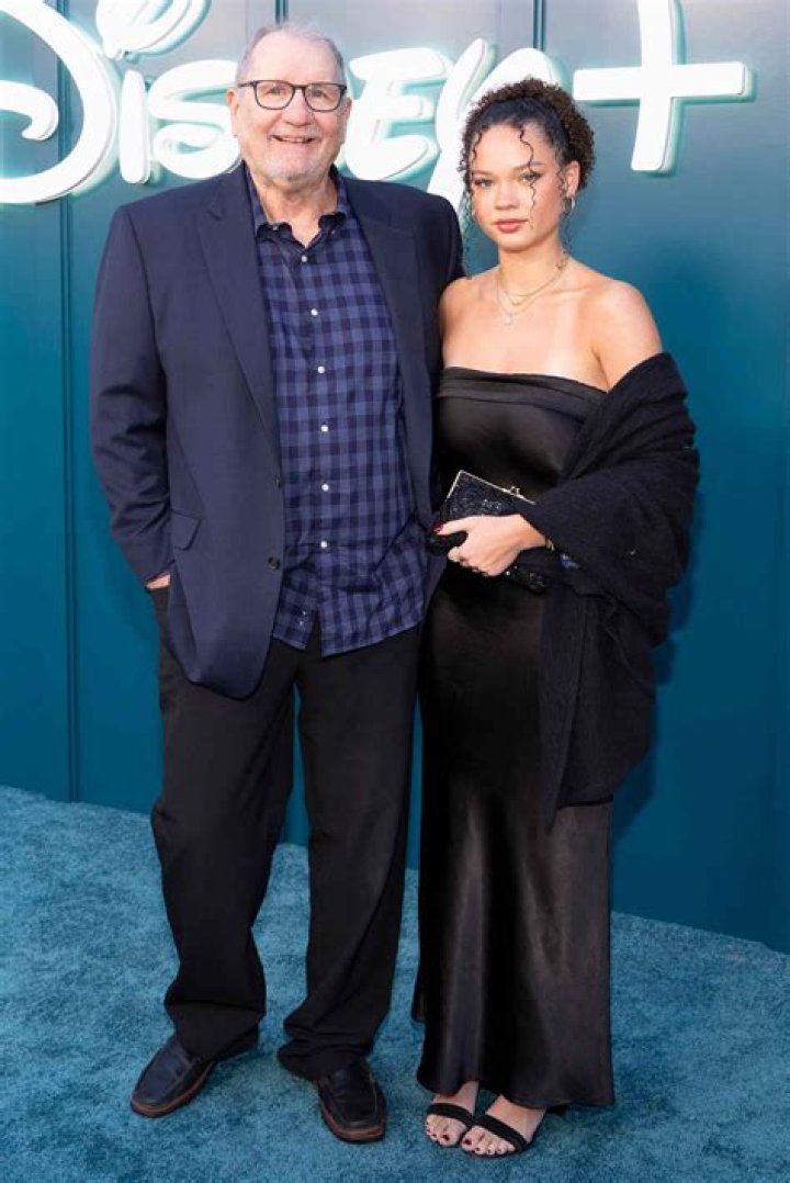 Does Ed O'Neill Have A Wife? Uncover The Truth