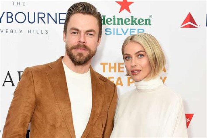 Does Julianne Hough Have A Twin Brother?