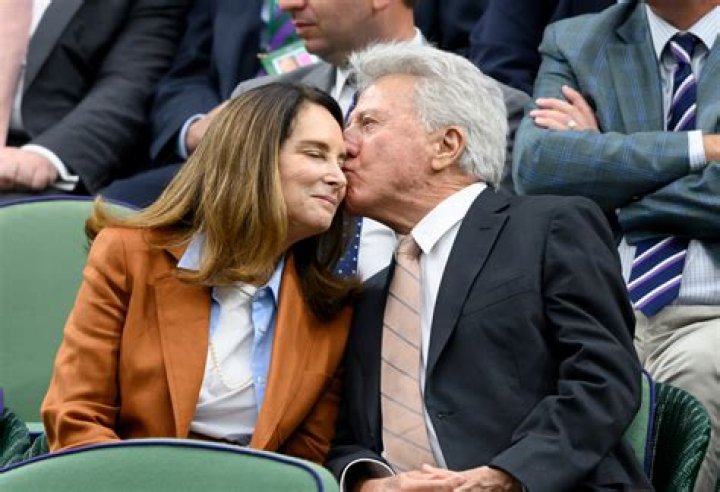 Dustin Hoffman's Marital Status: Unveiling His Wife's Identity
