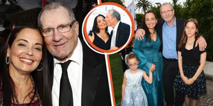 Ed O'Neill's Relationships: A Comprehensive Look