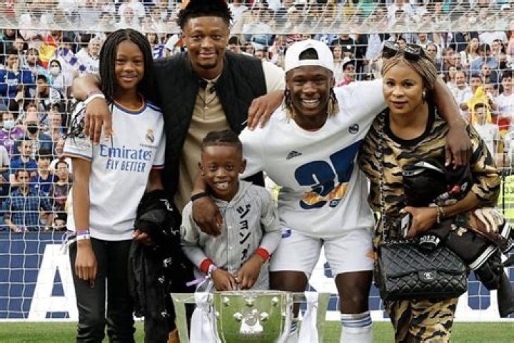 Eduardo Camavinga's Family Life: Wife And Child