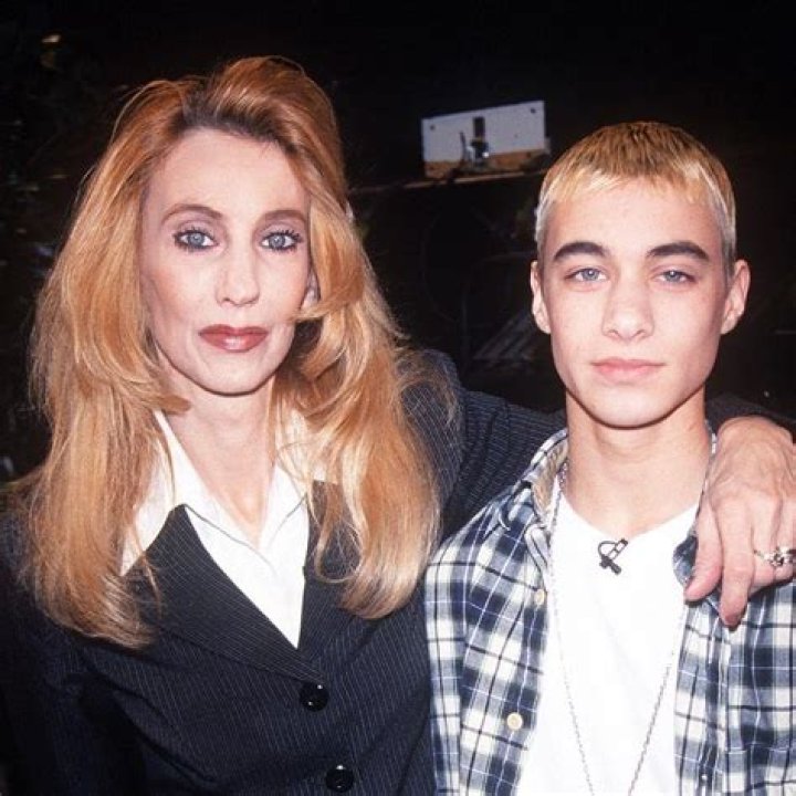 Eminem's Younger Sibling: Unveiling The Life Of His Sister