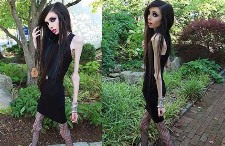 Eugenia Cooney Height