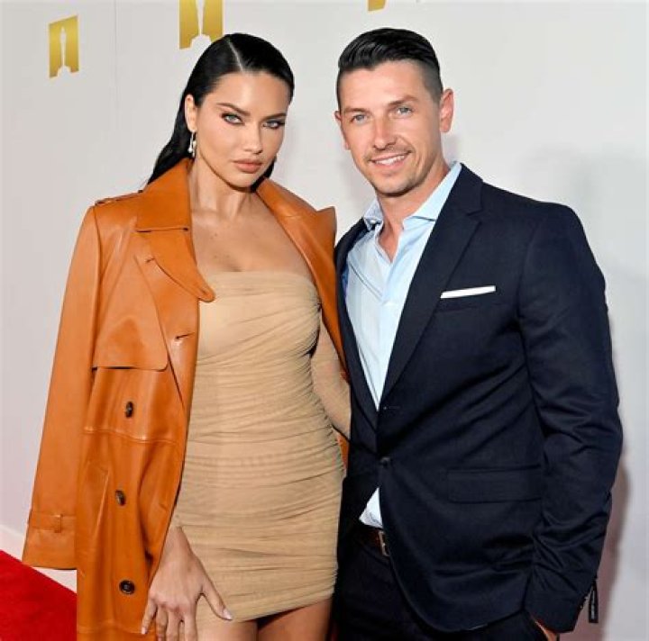 Hottest Photos Of Adriana Lima & Her Husband