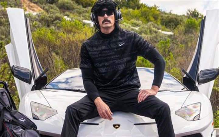 How Tall Dr Disrespect