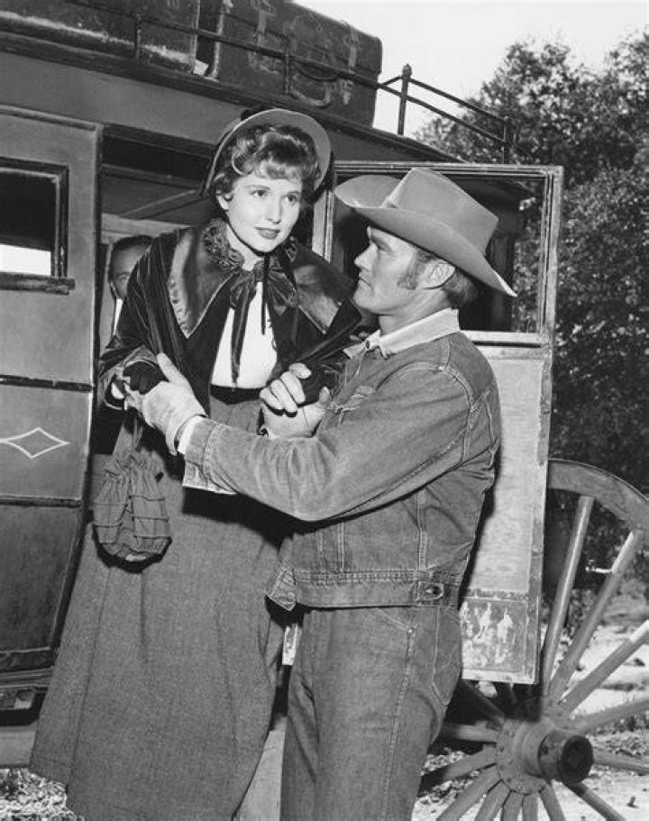 How Tall Was Chuck Connors From 'The Rifleman'?