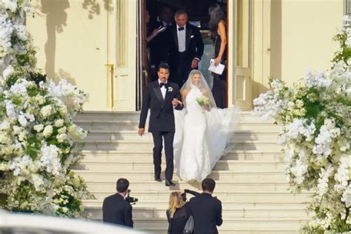 Is Lionel Richie Married? Find Out Now!
