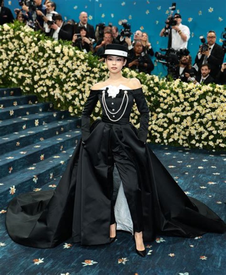 Jessica Chastain Shines Bright At The Met Gala: A Fashion Icon's Stellar Night