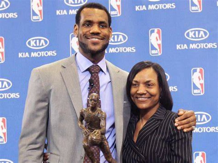 Lebron James Mom Photos