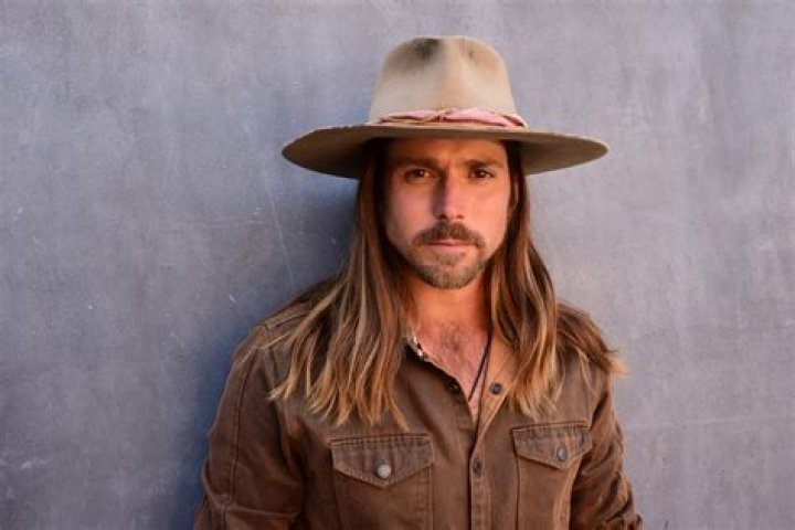 Luke Nelsons Age & Relationship With Willie Nelson