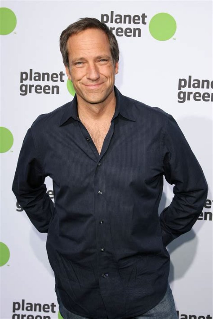 Mike Rowe Born