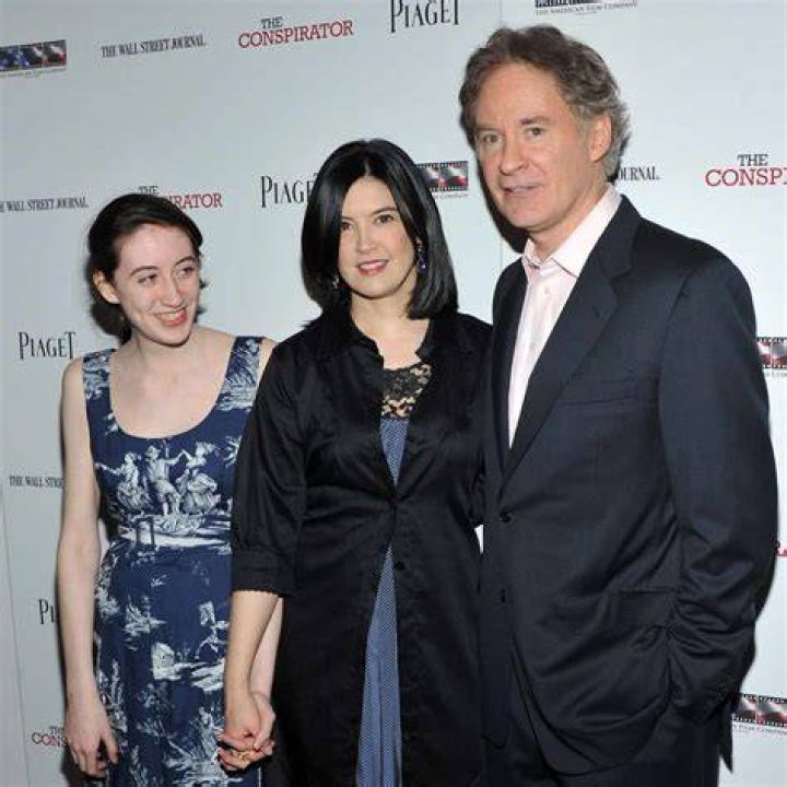 Phoebe Cates: A Timeless Beauty And Inspiration Now