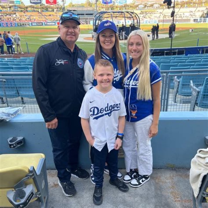 Robert Hight's Wife's Illness: A Heartbreaking Story