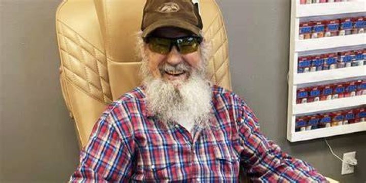Sensational Duck Dynasty Scandal: Behind The Headlines