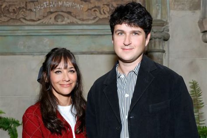 The Curious Case Of How Rashida Jones And Ezra Koenig Found Their Love Connection