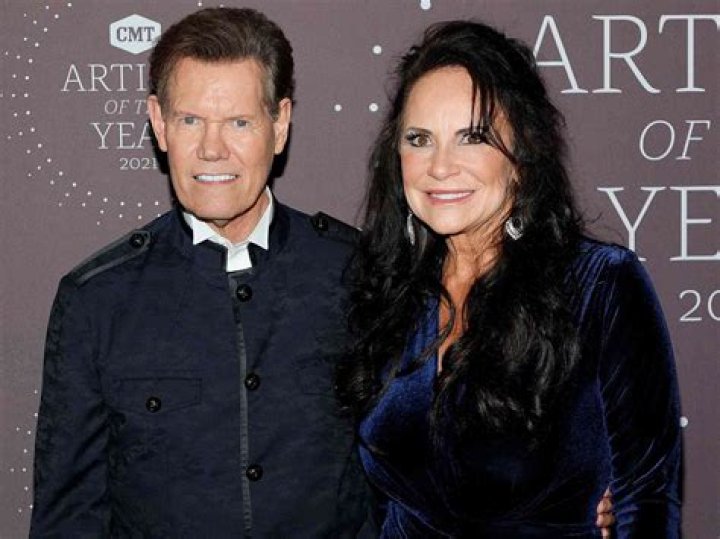 The Heartbreaking Story Of Mary Davis, Randy Travis's Devoted Wife
