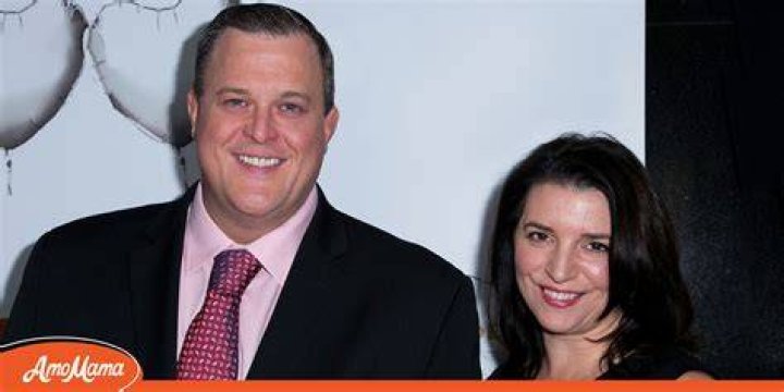 The Inside Scoop On Billy Gardell's Wife