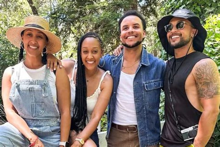 The Ultimate Guide To Tia And Tamera: Iconic Sisterhood On TV