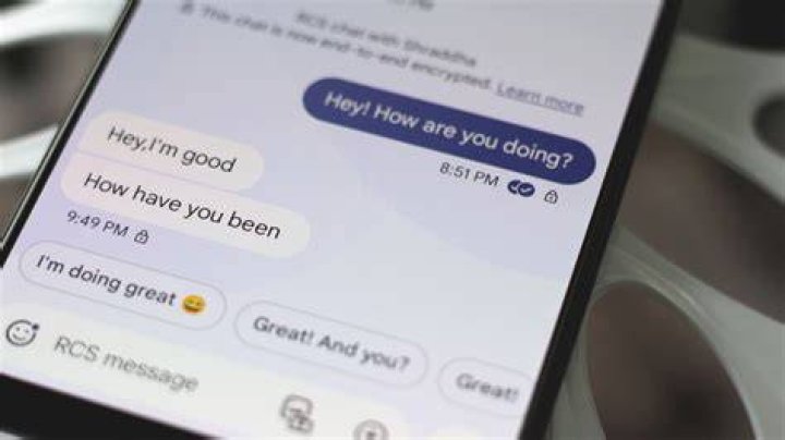 What To Text Someone When You're Thinking Of Them