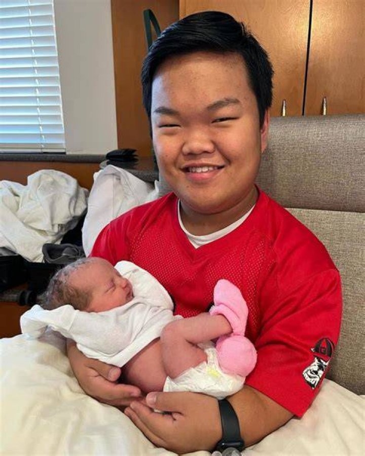 When And Where Elizabeth Johnston Gave Birth To Her Baby Girl