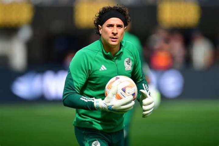 When Was Memo Ochoa Born
