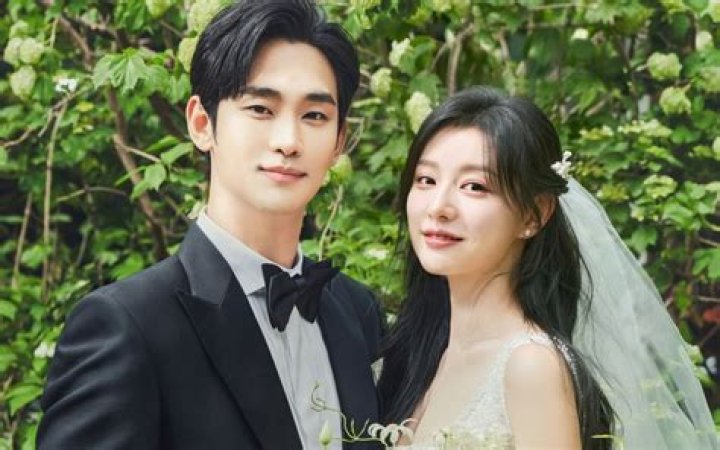 Who Is Kim So Hyun's Husband? All The Facts About Her Love Life