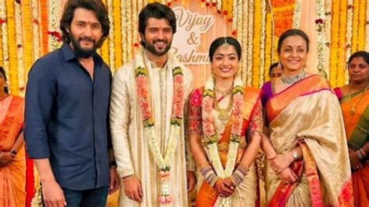 Who Is Vijay Sethupathi Married To? | Spouse And Wedding Details