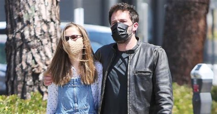 Why Violet Affleck's Mask: Reasons And Implications